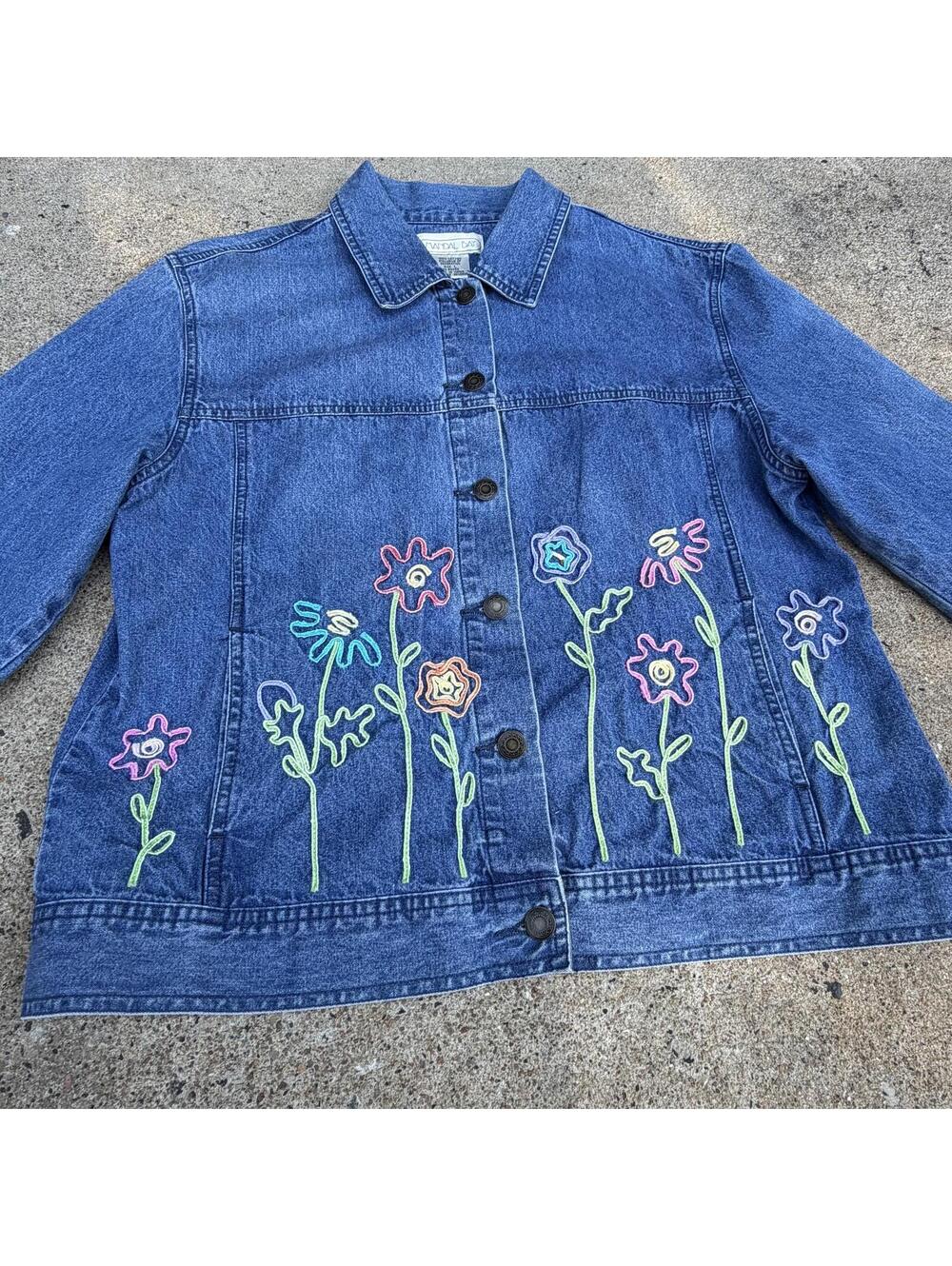Vintage Floral Embroidered Denim ButtonUp Womens Large